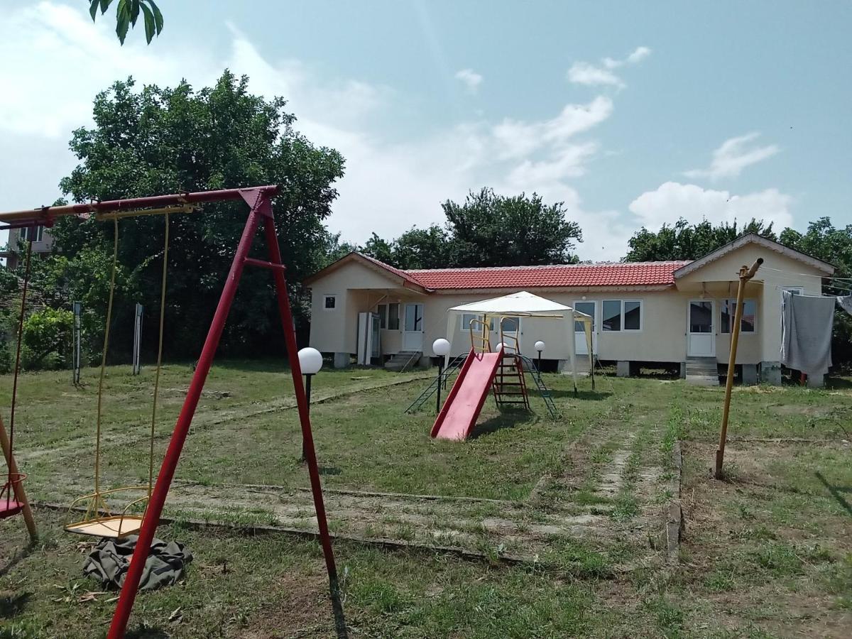 Krimski Guest House And Bungalows เบียลา ภายนอก รูปภาพ