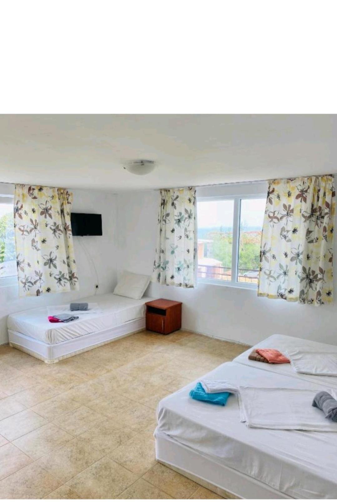 Krimski Guest House And Bungalows เบียลา ภายนอก รูปภาพ